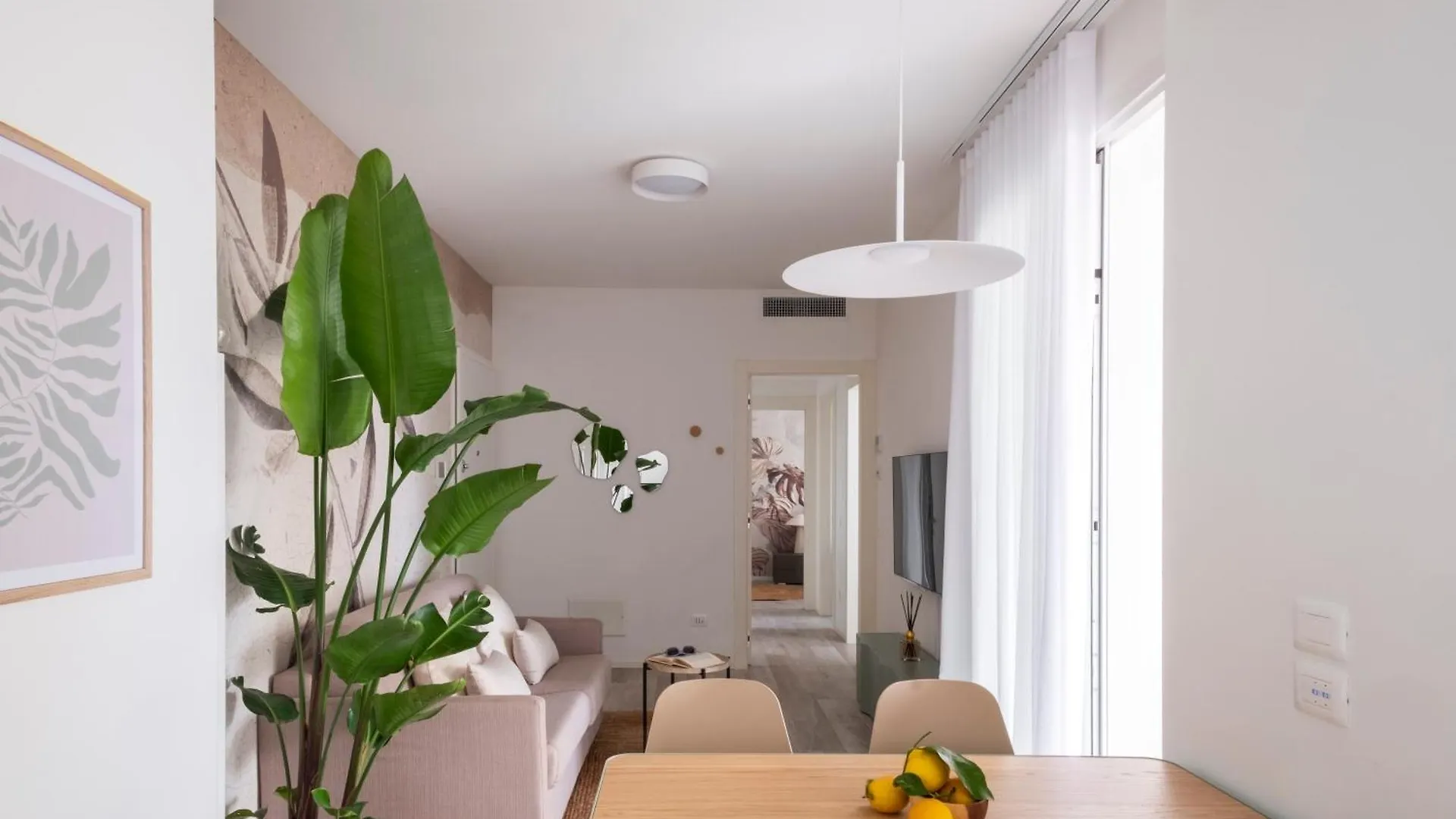 Vibra Tahiti Deluxe Apartment Lido di Jesolo Italy