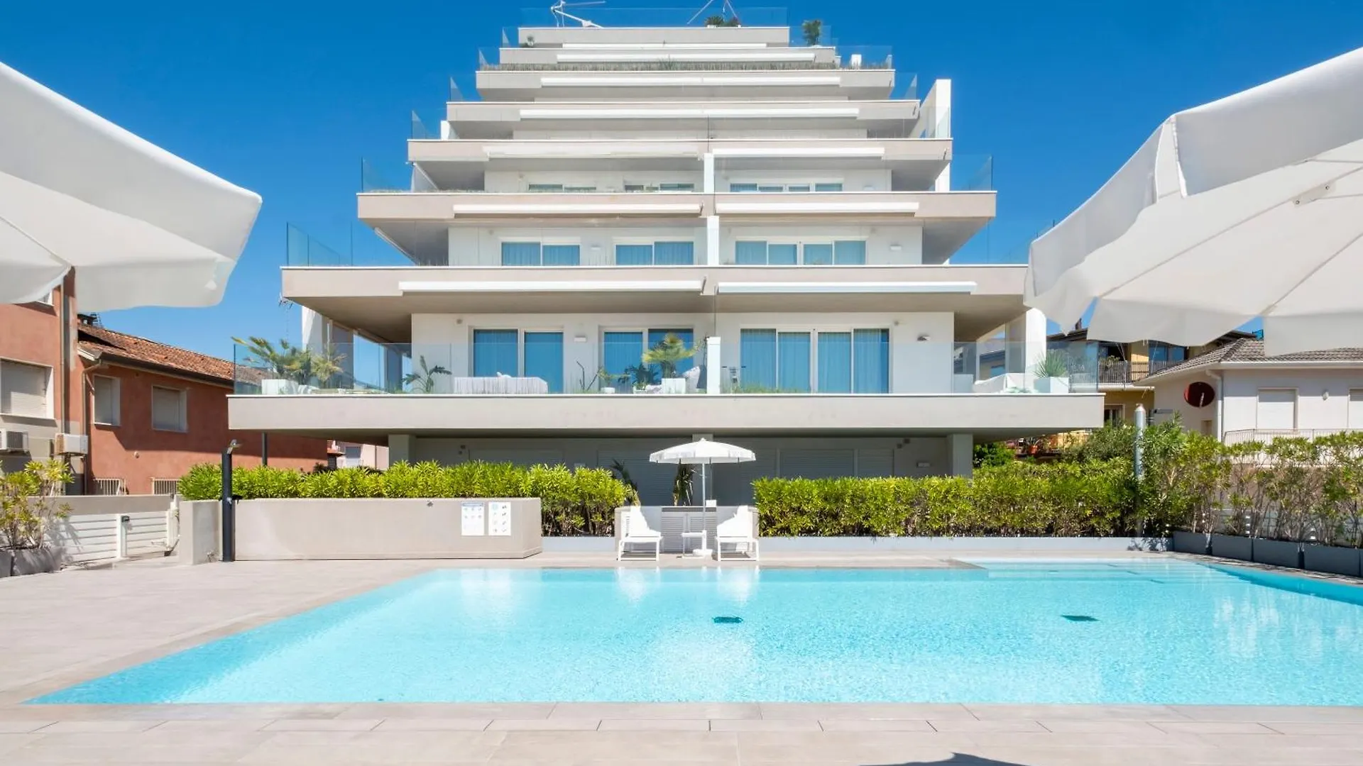 Vibra Tahiti Deluxe Apartment Lido di Jesolo Italy